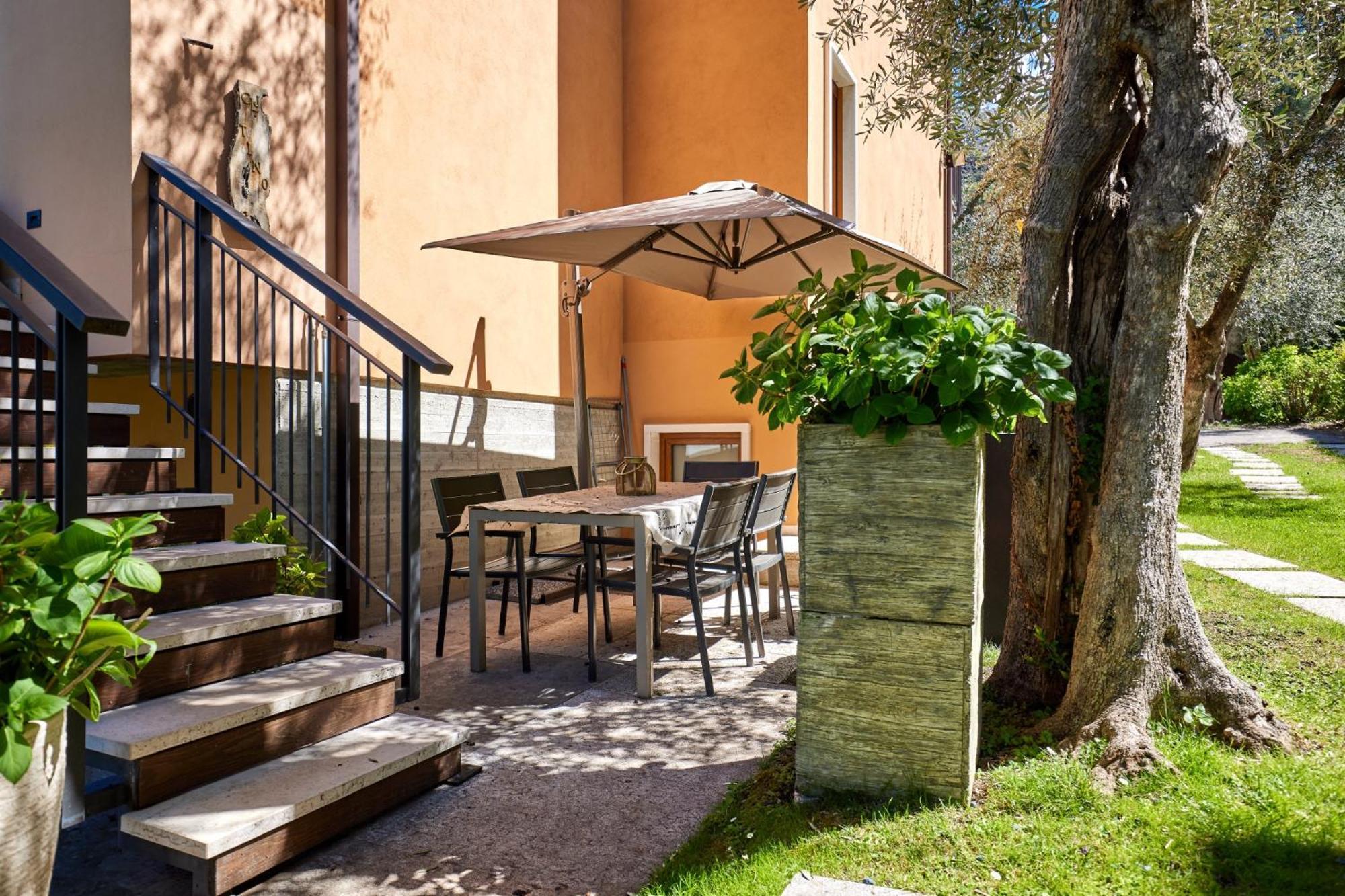 Callalillyjardin Malcesine Extérieur photo