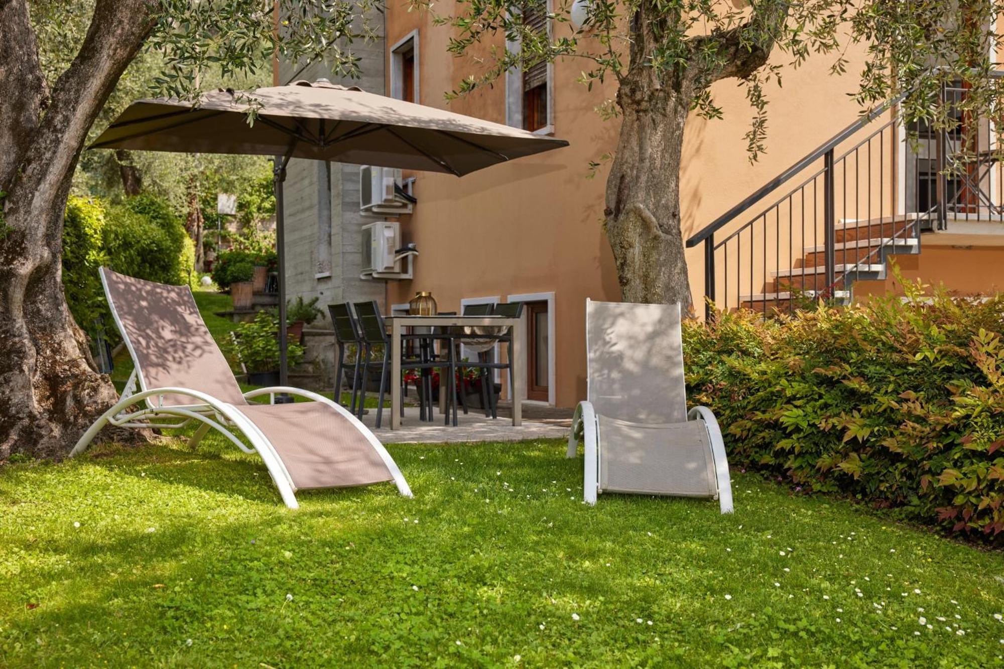 Callalillyjardin Malcesine Extérieur photo