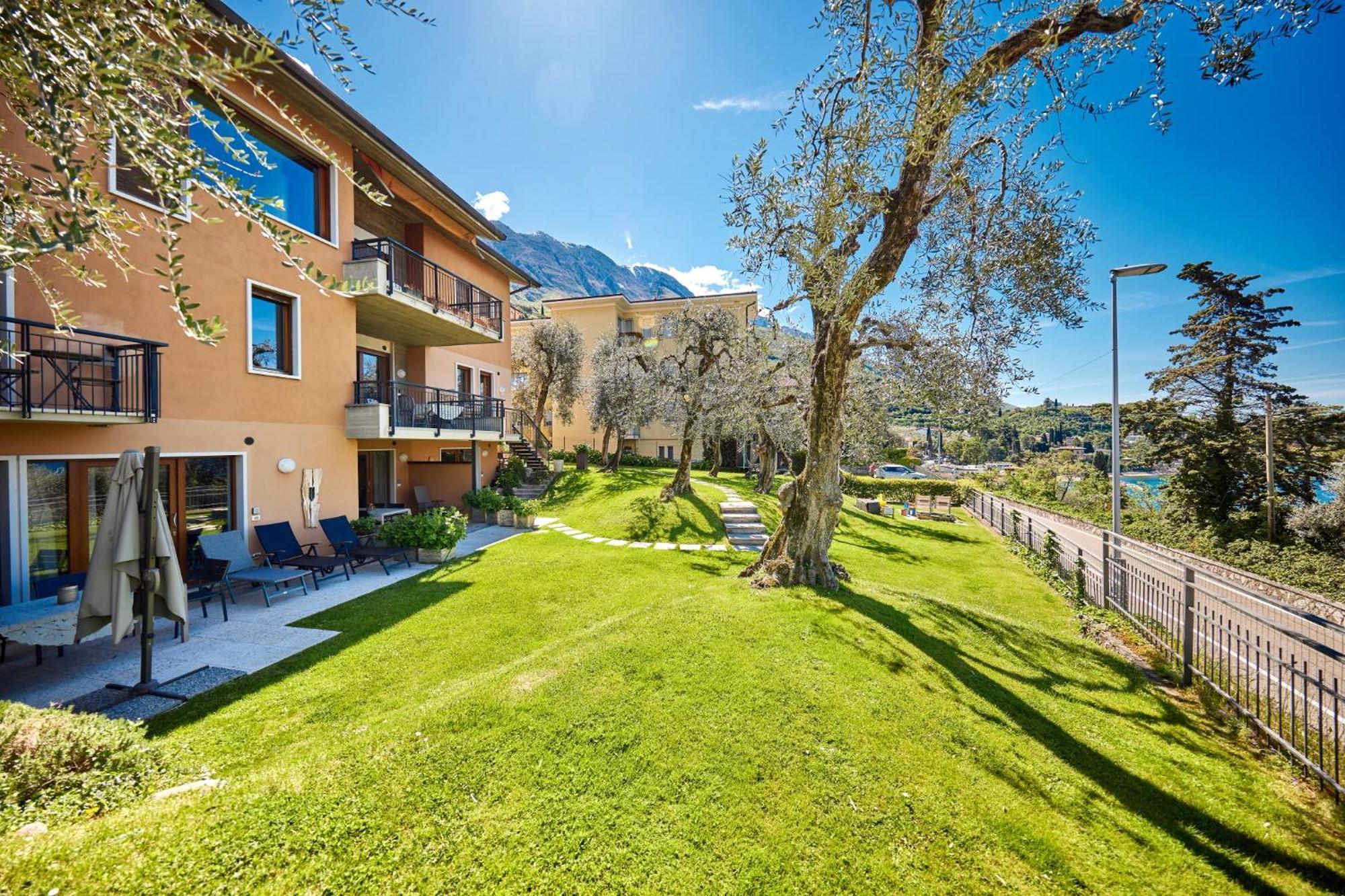 Callalillyjardin Malcesine Extérieur photo