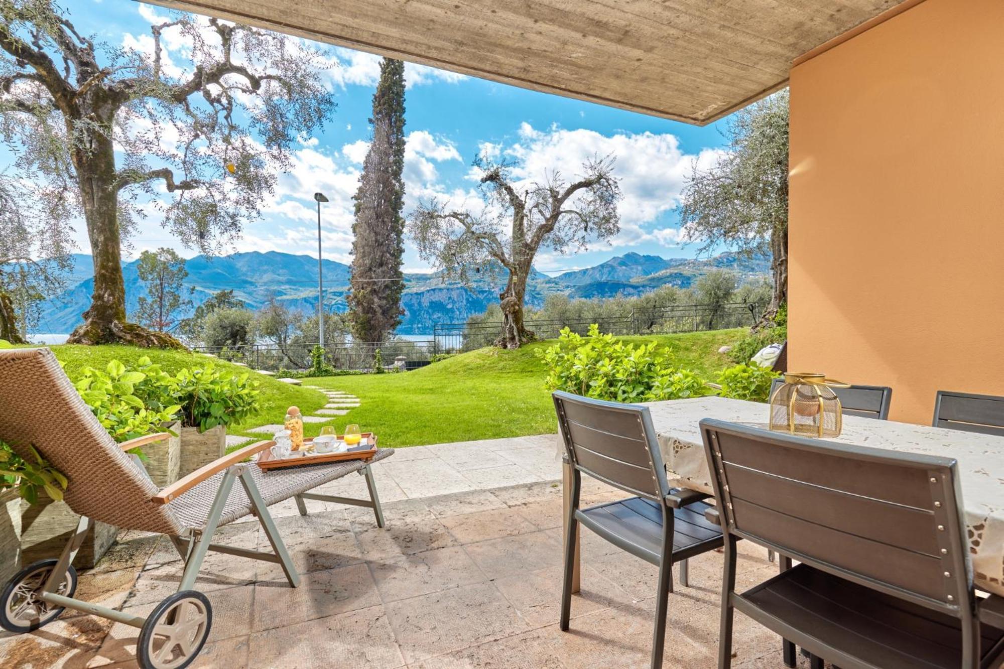 Callalillyjardin Malcesine Extérieur photo