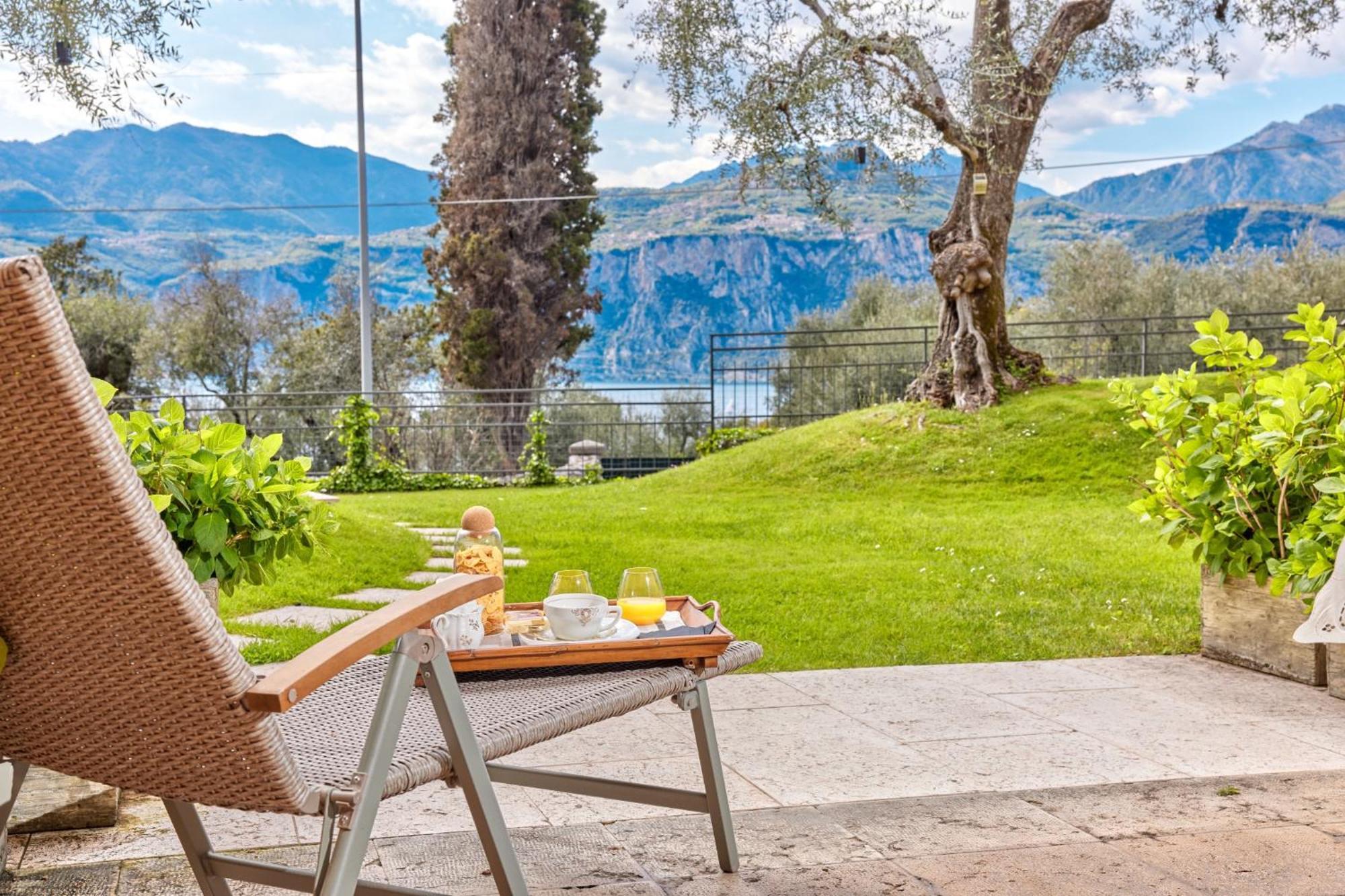 Callalillyjardin Malcesine Extérieur photo