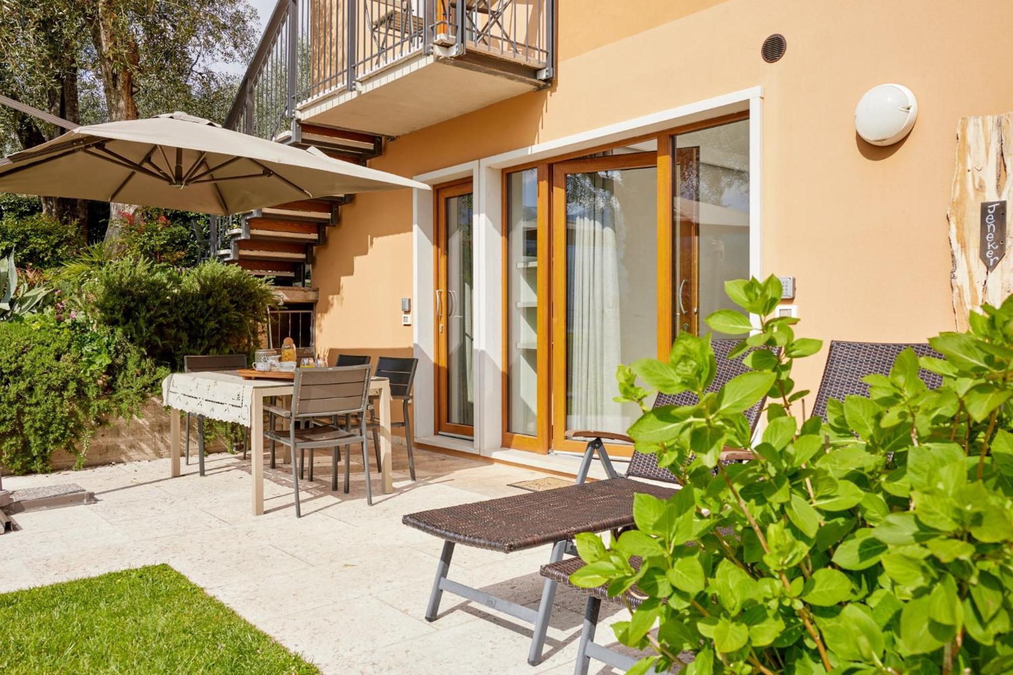 Callalillyjardin Malcesine Extérieur photo