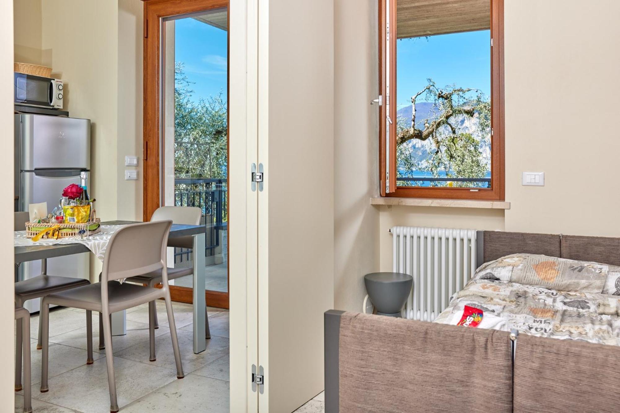 Callalillyjardin Malcesine Extérieur photo